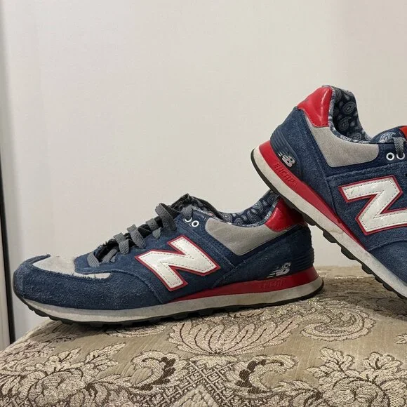 9.5 Paisley 574 blue suede. Lightly used. - Picture 2 of 10